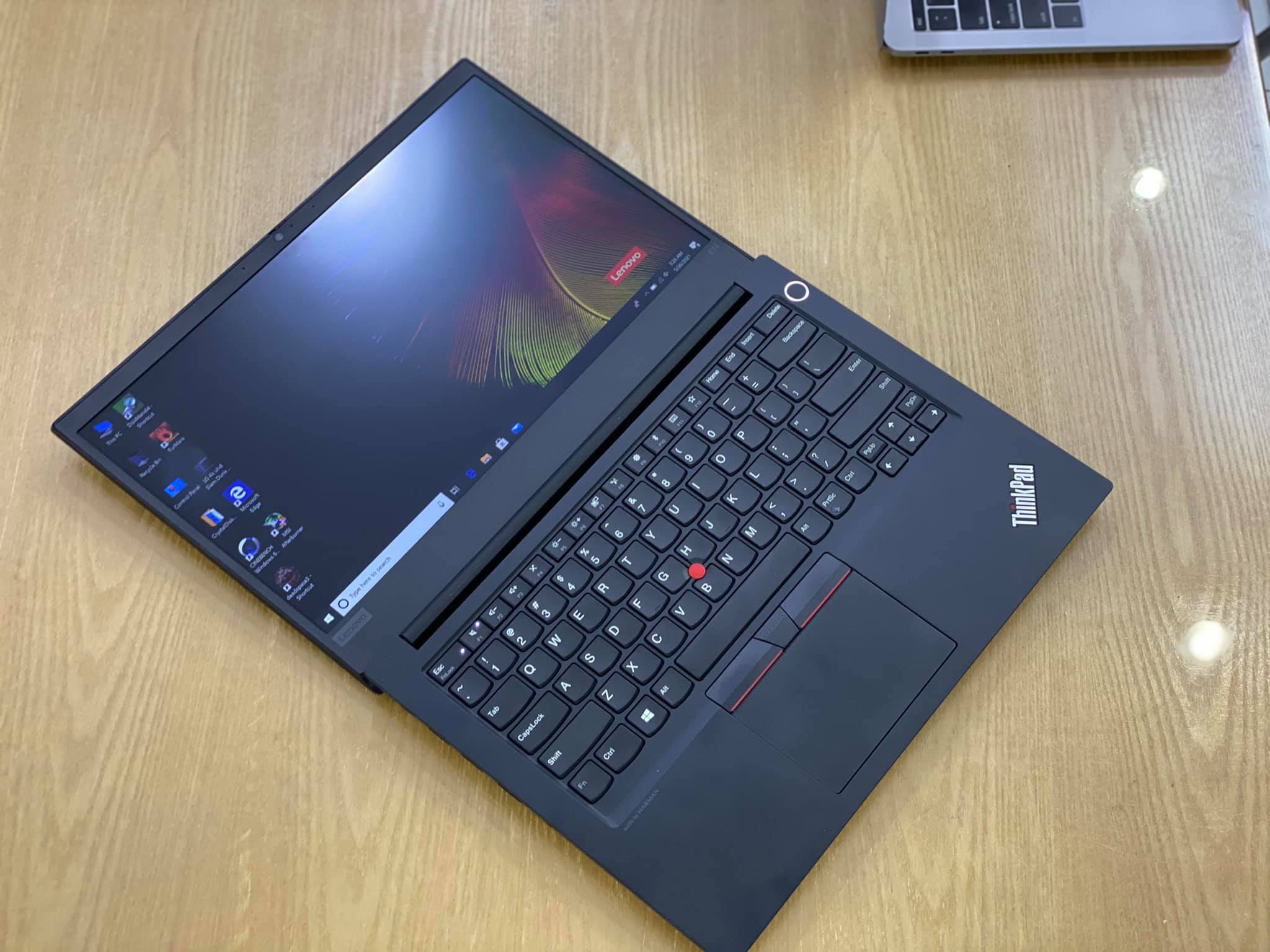 Laptop Lenovo ThinkPad E14-3.jpeg